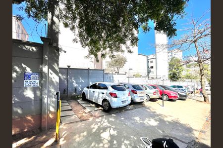 Apartamento à venda com 38m², 2 quartos e sem vaga Apartamento à venda com 38m², 2 quartos e sem vagaFachada
