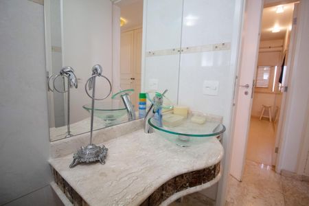 Apartamento à venda com 100m², 3 quartos e 3 vagasBanheiro Social