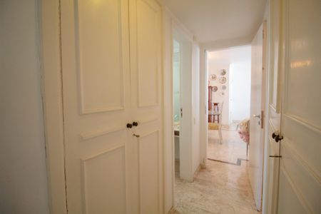 Apartamento à venda com 100m², 3 quartos e 3 vagasCorredor