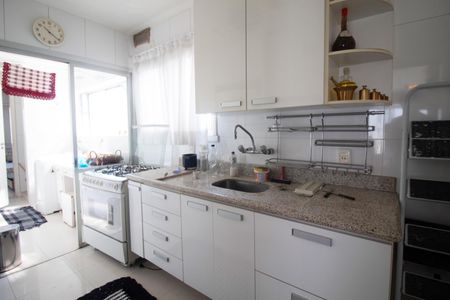 Apartamento à venda com 100m², 3 quartos e 3 vagasCozinha