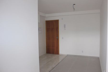 Sala de apartamento para alugar com 2 quartos, 55m² em Vila Iris, Guarulhos