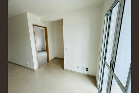 Sala de apartamento para alugar com 2 quartos, 50m² em Vila Iris, Guarulhos