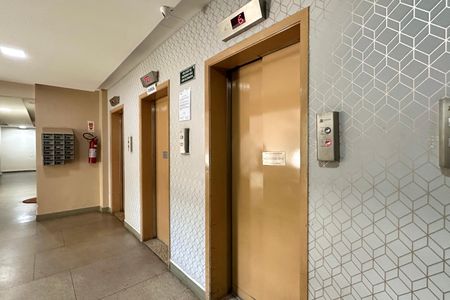 Studio à venda com 32m², 1 quarto e sem vaga Studio à venda com 32m², 1 quarto e sem vagaEntrada