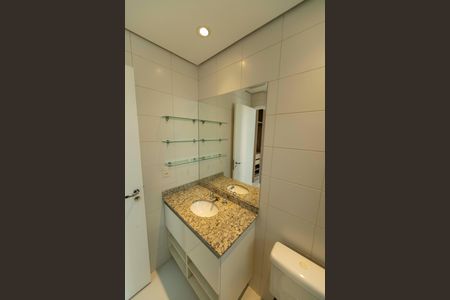 Apartamento para alugar com 85m², 2 quartos e 2 vagas Apartamento para alugar com 85m², 2 quartos e 2 vagasBanheiro da Suíte