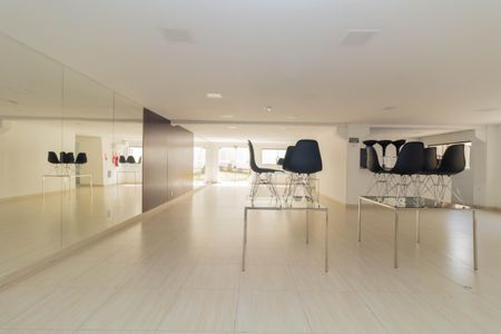 Apartamento para alugar com 44m², 2 quartos e 1 vaga Apartamento para alugar com 44m², 2 quartos e 1 vagaÁrea comum - Salão de festas