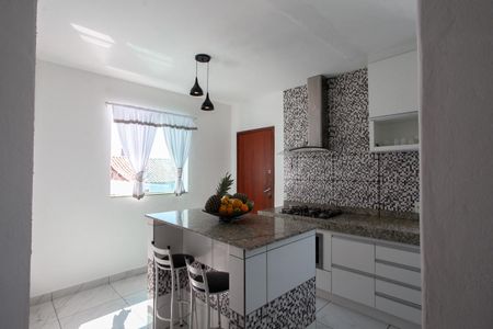 Casa à venda com 350m², 4 quartos e 2 vagasCozinha