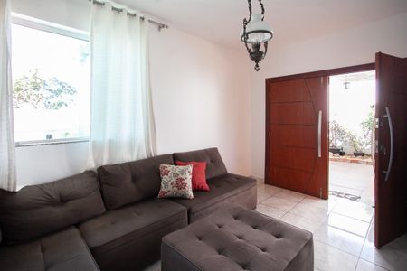 Casa à venda com 350m², 4 quartos e 2 vagasSala