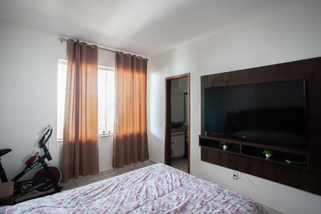 Casa à venda com 350m², 4 quartos e 2 vagasSuíte