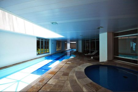 Apartamento para alugar com 92m², 2 quartos e 2 vagasPiscina