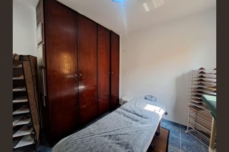 Casa à venda com 160m², 3 quartos e 4 vagasQuarto de Serviço