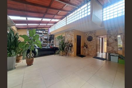 Casa à venda com 160m², 3 quartos e 4 vagasGaragem