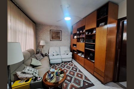 Casa à venda com 160m², 3 quartos e 4 vagasSala