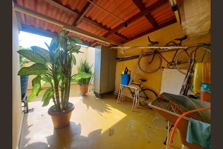 Casa à venda com 160m², 3 quartos e 4 vagasQuintal