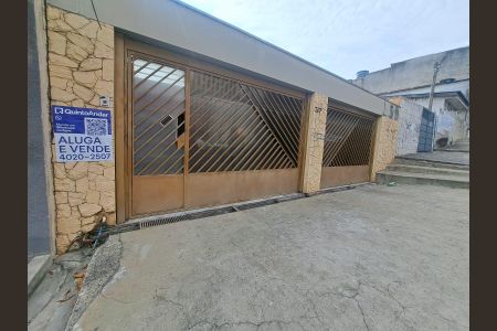 Casa à venda com 160m², 3 quartos e 4 vagasFachada