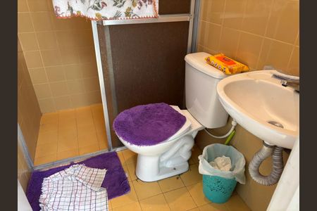 Casa à venda com 166m², 3 quartos e 2 vagas Casa à venda com 166m², 3 quartos e 2 vagasBanheiro de Serviço