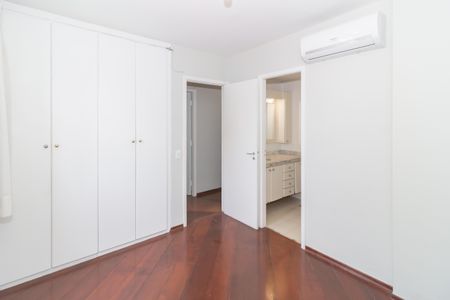 Apartamento à venda com 83m², 3 quartos e 2 vagasSuíte