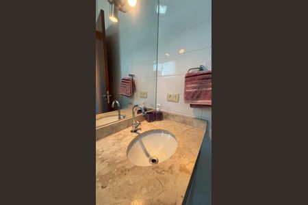 Casa à venda com 134m², 3 quartos e 2 vagas Casa à venda com 134m², 3 quartos e 2 vagasBanheiro da Suíte