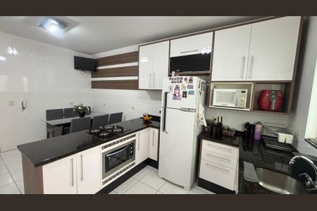 Casa à venda com 134m², 3 quartos e 2 vagas Casa à venda com 134m², 3 quartos e 2 vagasCozinha