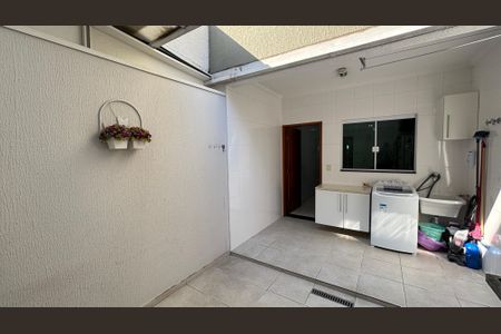 Casa à venda com 134m², 3 quartos e 2 vagas Casa à venda com 134m², 3 quartos e 2 vagasÁrea de Serviço