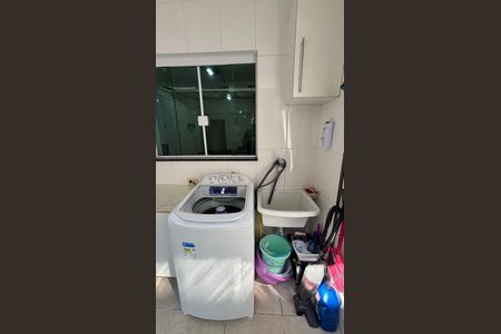 Casa à venda com 134m², 3 quartos e 2 vagas Casa à venda com 134m², 3 quartos e 2 vagasÁrea de Serviço