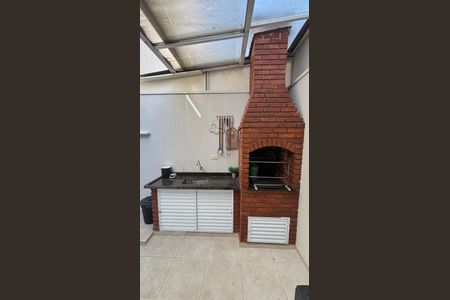 Casa à venda com 134m², 3 quartos e 2 vagas Casa à venda com 134m², 3 quartos e 2 vagasÁrea comum - Churrasqueira