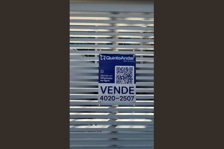 Casa à venda com 134m², 3 quartos e 2 vagas Casa à venda com 134m², 3 quartos e 2 vagasPlaca