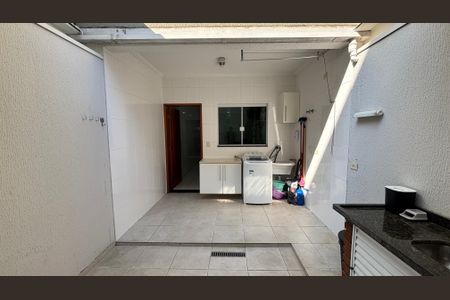 Casa à venda com 134m², 3 quartos e 2 vagas Casa à venda com 134m², 3 quartos e 2 vagasÁrea de Serviço