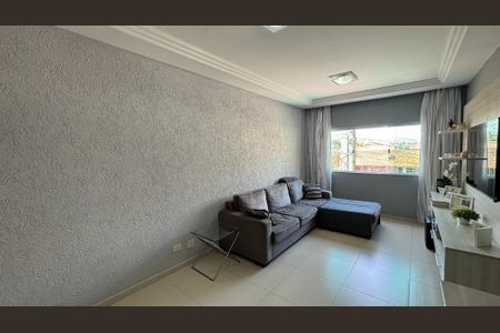 Casa à venda com 134m², 3 quartos e 2 vagas Casa à venda com 134m², 3 quartos e 2 vagasSala
