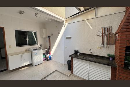 Casa à venda com 134m², 3 quartos e 2 vagas Casa à venda com 134m², 3 quartos e 2 vagasÁrea de Serviço