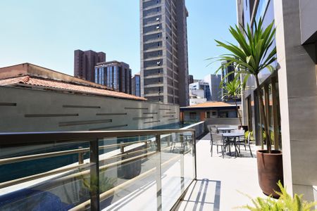 Apartamento à venda com 87m², 3 quartos e 2 vagas Apartamento à venda com 87m², 3 quartos e 2 vagasÁrea comum - Piscina