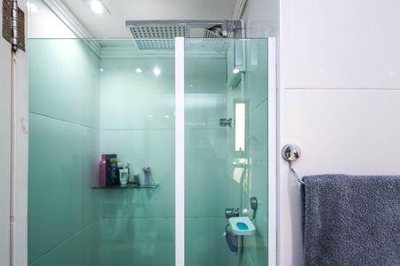 Apartamento à venda com 57m², 2 quartos e 1 vaga Apartamento à venda com 57m², 2 quartos e 1 vagaBanheiro Social