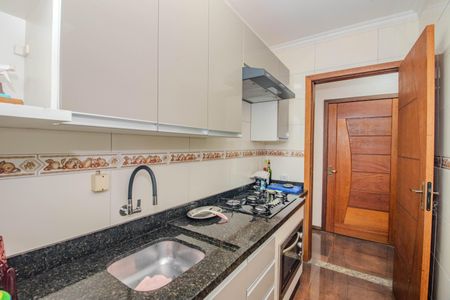 Apartamento à venda com 56m², 2 quartos e 1 vaga Apartamento à venda com 56m², 2 quartos e 1 vagaCozinha e Área de Serviço