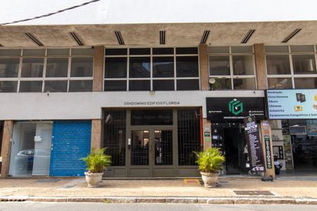 Apartamento para alugar com 124m², 2 quartos e sem vagaFachada