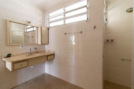 Apartamento para alugar com 124m², 2 quartos e sem vagaBanheiro