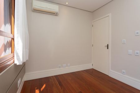 Apartamento à venda com 109m², 3 quartos e 1 vaga Apartamento à venda com 109m², 3 quartos e 1 vagaQuarto 2