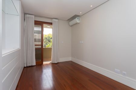 Apartamento à venda com 109m², 3 quartos e 1 vaga Apartamento à venda com 109m², 3 quartos e 1 vagaSuite