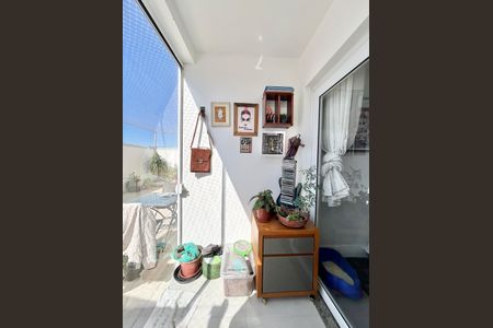 Apartamento à venda com 109m², 2 quartos e 1 vaga Apartamento à venda com 109m², 2 quartos e 1 vagaEscritório