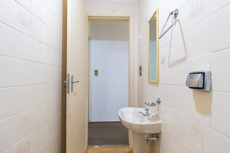 Casa à venda com 145m², 8 quartos e sem vaga Casa à venda com 145m², 8 quartos e sem vagaBanheiro 2