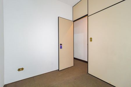 Casa à venda com 145m², 8 quartos e sem vaga Casa à venda com 145m², 8 quartos e sem vagaQuarto 5