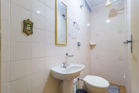 Casa à venda com 145m², 8 quartos e sem vaga Casa à venda com 145m², 8 quartos e sem vagaBanheiro 2
