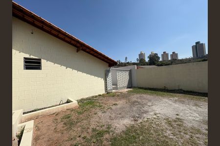 Casa à venda com 106m², 1 quarto e sem vagaTerreno