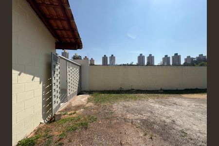 Casa à venda com 106m², 1 quarto e sem vagaTerreno