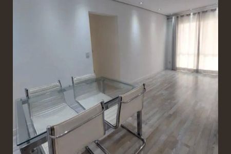 Sala de apartamento à venda com 2 quartos, 68m² em Jardim Tupanci, Barueri