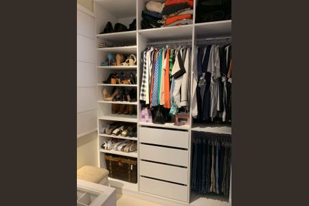 Apartamento à venda com 140m², 2 quartos e 3 vagasCLOSET