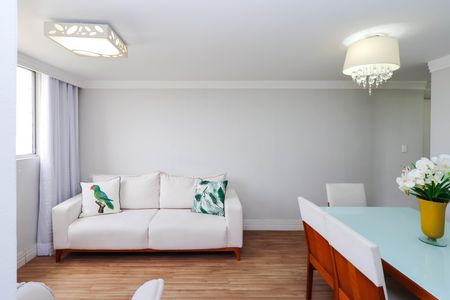 Apartamento à venda com 62m², 2 quartos e 1 vaga Apartamento à venda com 62m², 2 quartos e 1 vagaSala