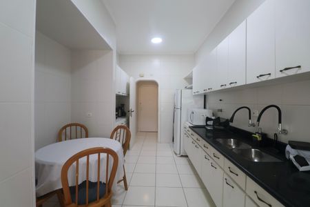 Apartamento para alugar com 217m², 3 quartos e 1 vagaCozinha