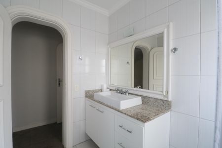 Apartamento para alugar com 217m², 3 quartos e 1 vagaBanheiro Suíte