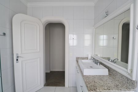 Apartamento para alugar com 217m², 3 quartos e 1 vagaBanheiro Suíte