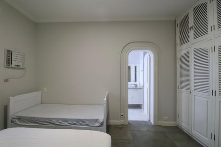 Apartamento para alugar com 217m², 3 quartos e 1 vagaQuarto Suíte 2