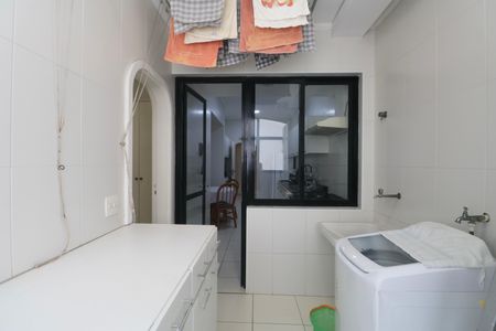 Apartamento para alugar com 217m², 3 quartos e 1 vagaÁrea de Serviço